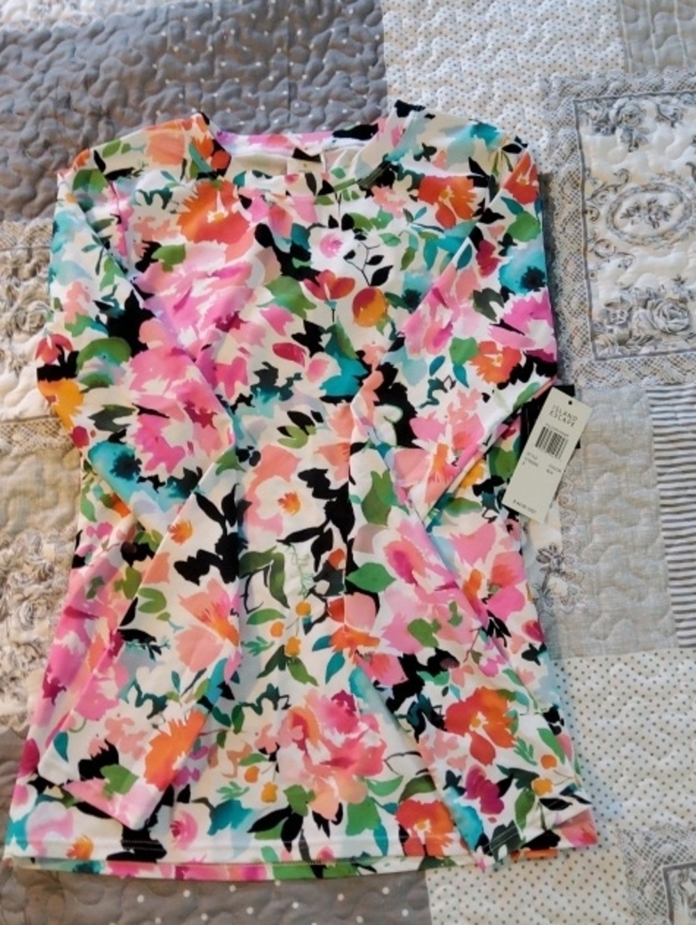 Island Escape Floral Long Sleeve UV Pullover Rasher NWT Small